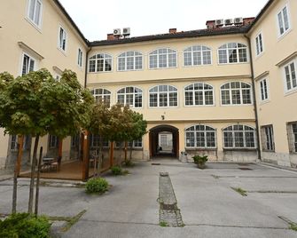 Atik Rooms - Ljubljana - Building