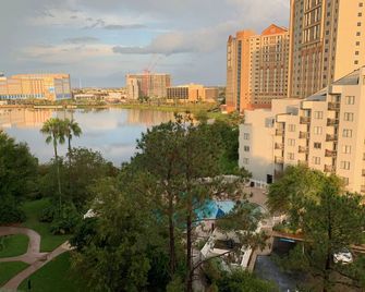 18-Universal And Heart of International - Orlando - Vista esterna