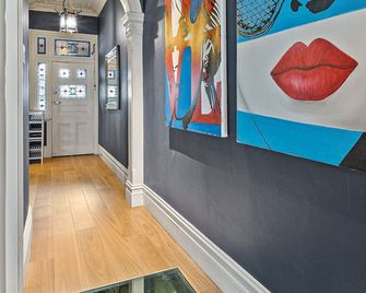 Artscape, Newtown Villa - Sydney