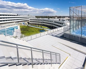Student Experience Madrid Pozuelo - Pozuelo de Alarcón - Pool