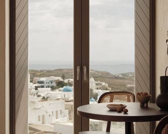 Enarma Suites & Spa Wellness Retreat - Megalochori - Balkón