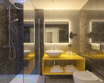 Ghibli Hotel - Civitanova Marche - Badkamer