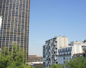 Hotel Edgar Quinet - פריז - בניין