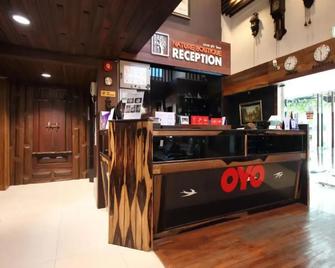 Super OYO Capital O 564 Nature Boutique Hotel - Bangkok - Resepsionis