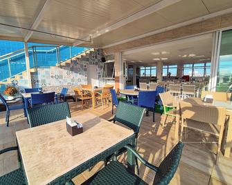 Pousada Marie Claire Flats - Porto de Galinhas - Restauracja