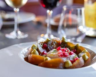 Hôtel le Cantou 354 - Loubressac - Eten