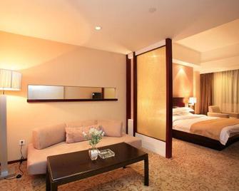 Green Hotel - Taizhou - Living room