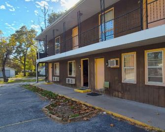 Hotel O Sycamore - Havana Il - Havana - Building