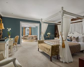 سبا وفندق ماكروس بارك - كيلارنيي - غرفة نوم