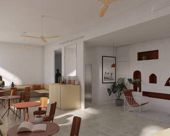 Slo Nice - ניס - לובי