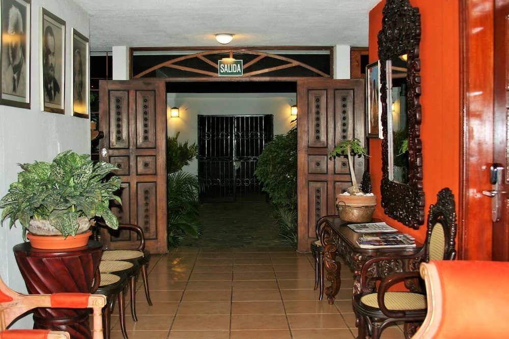 La Posada Del Arcangel - מנגואה - פטיו