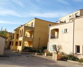 Apt Avene 4-6p Piscine, Thermes a 10min - Avène - Edificio