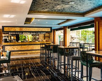 Ambassador Plaza - Kemer - Bar