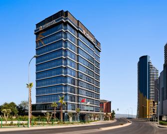 La Quinta By Wyndham Istanbul Kartal - Istanbul - Building
