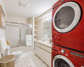 ️Comfy Home in Heart of Vancouver--Easy Access to Everything️ - Vancouver - Lavanderia