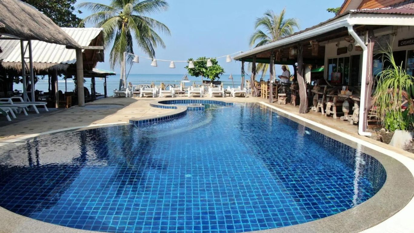 Lanta New Coconut Bungalow