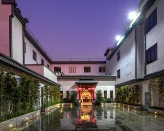 Floral Hotel Huizhou Yanqi Mansion - Huizhou - Bygning