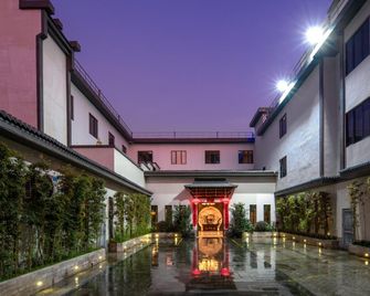 Floral Hotel Huizhou Yanqi Mansion - Huizhou - Byggnad