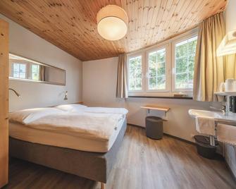 Hotel Quellenhof - Self Check-in & Adults Only - Arosa - Schlafzimmer