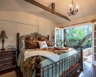 3681 Whispering Waves - Carmel-by-the-Sea - Habitación