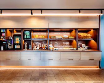 B&B Hotel Lübeck Berliner-Platz - Lübeck - Bar
