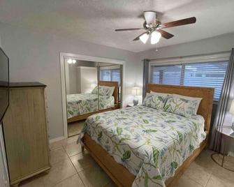 Blue Leisure C - Stuart - 2 Bedroom - Stuart - Bedroom