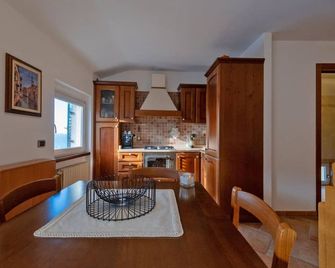 Apartmentsgarda - Baia Del Garda 5 - Garda - Küche