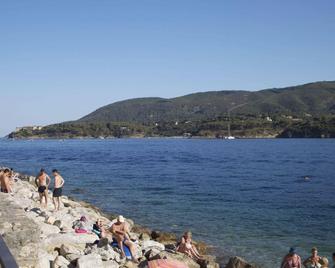 Affittacamere Vista Mare - Porto Azzurro