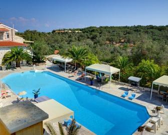 Paco's Resort Holiday Flats - Gaios - Piscine