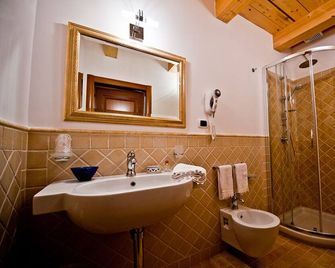 Masseria La Gravina - Palagianello - Bagno