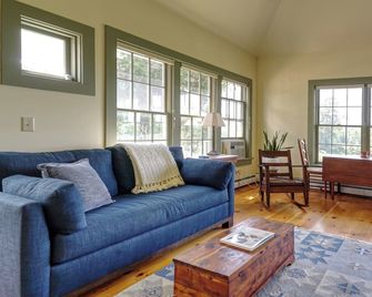 Whitford House Cottage - Vergennes - Sala de estar