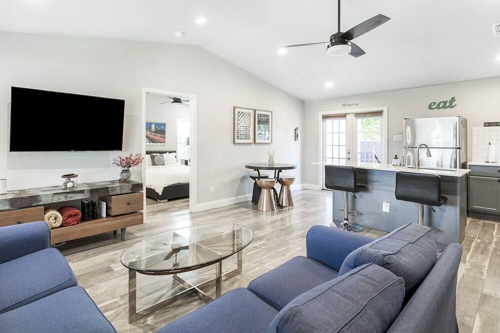 Comfortable #Staycay Close to Everything In Dallas - דאלאס - סלון