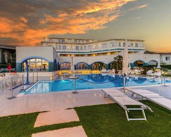 Hotel Poseidon - Belvedere Marittimo - Pool