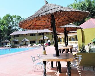 馬里公園飯店 - Serrekunda - 游泳池