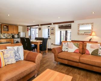 Raceside Cottage - Millom - Living room