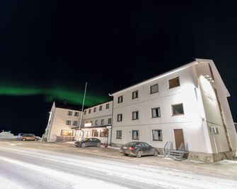 Reisafjord Hotel - Sørkjosen - Building
