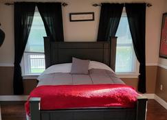 Amazing entertainment home - Montville - Bedroom