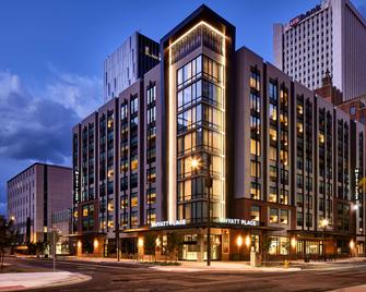 Hyatt Place Phoenix/Downtown - Phoenix - Building