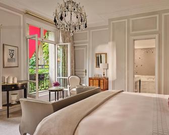 Hotel Plaza Athenee - Paris - Soveværelse