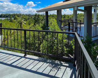 Karawwa Luxury Villas - Hikkaduwa - Balkon