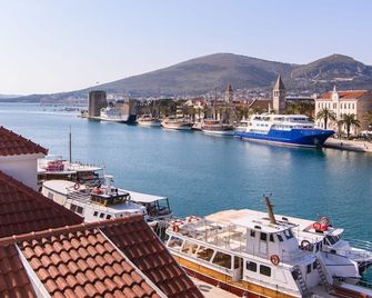 Heritage Hotel Vila Sikaa - Trogir - Outdoor view
