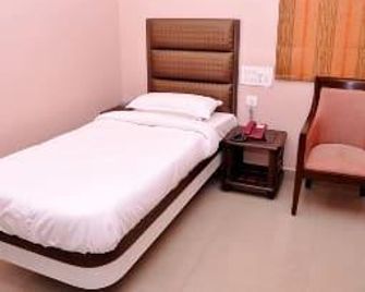 Hotel Tvk Regency - Tirunelveli - Slaapkamer