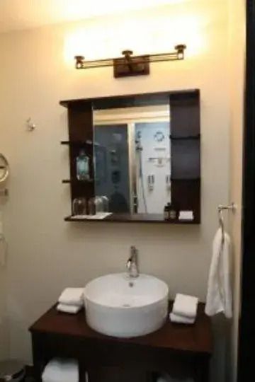 Sunset Resorts Canmore and Spa - كانمور - حمام