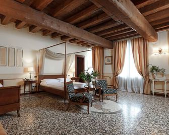 Hotel Villa Policreti - Aviano