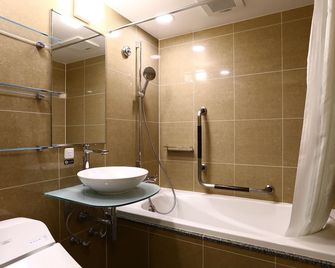 Apa Hotel Ginza Shintomicho Ekimae Kita - Tokyo - Bathroom