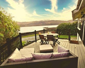 Sea Breeze, 4 Bedroom Detached loch side property - Acharacle - Balcony