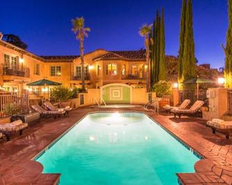 Peaceful Unit with Outdoor Pool, Balcony Free Parking in California - Los Gatos - Bazén