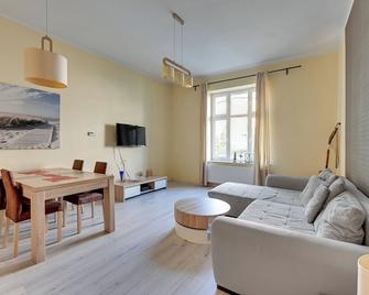 Bryza - apartament w Sopocie by Grand Apartments - Sopot - Phòng khách
