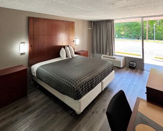 OYO Hotel Phenix City Central - Phenix City - Ložnice