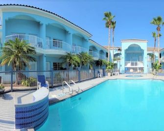 Casa Bella Hotel And Suites - South Padre Island - Pool